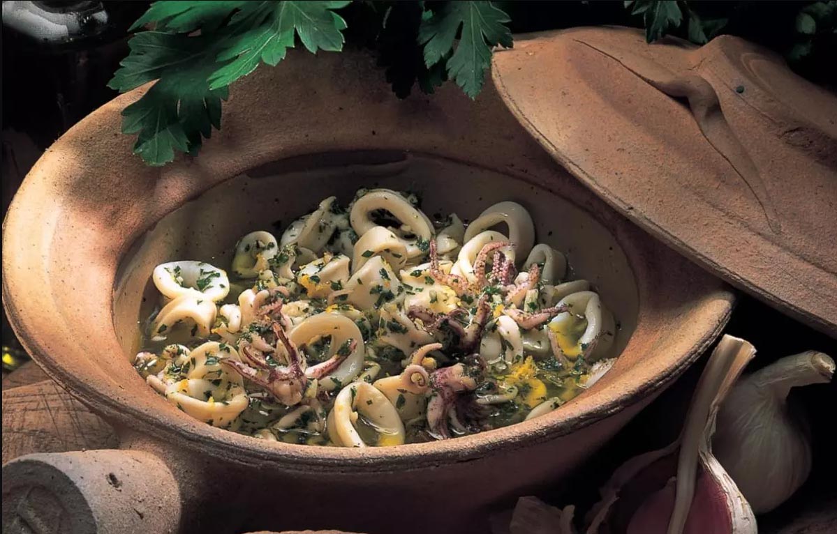 Explore the delicious taste of the ocean: taste the unique charm of squid